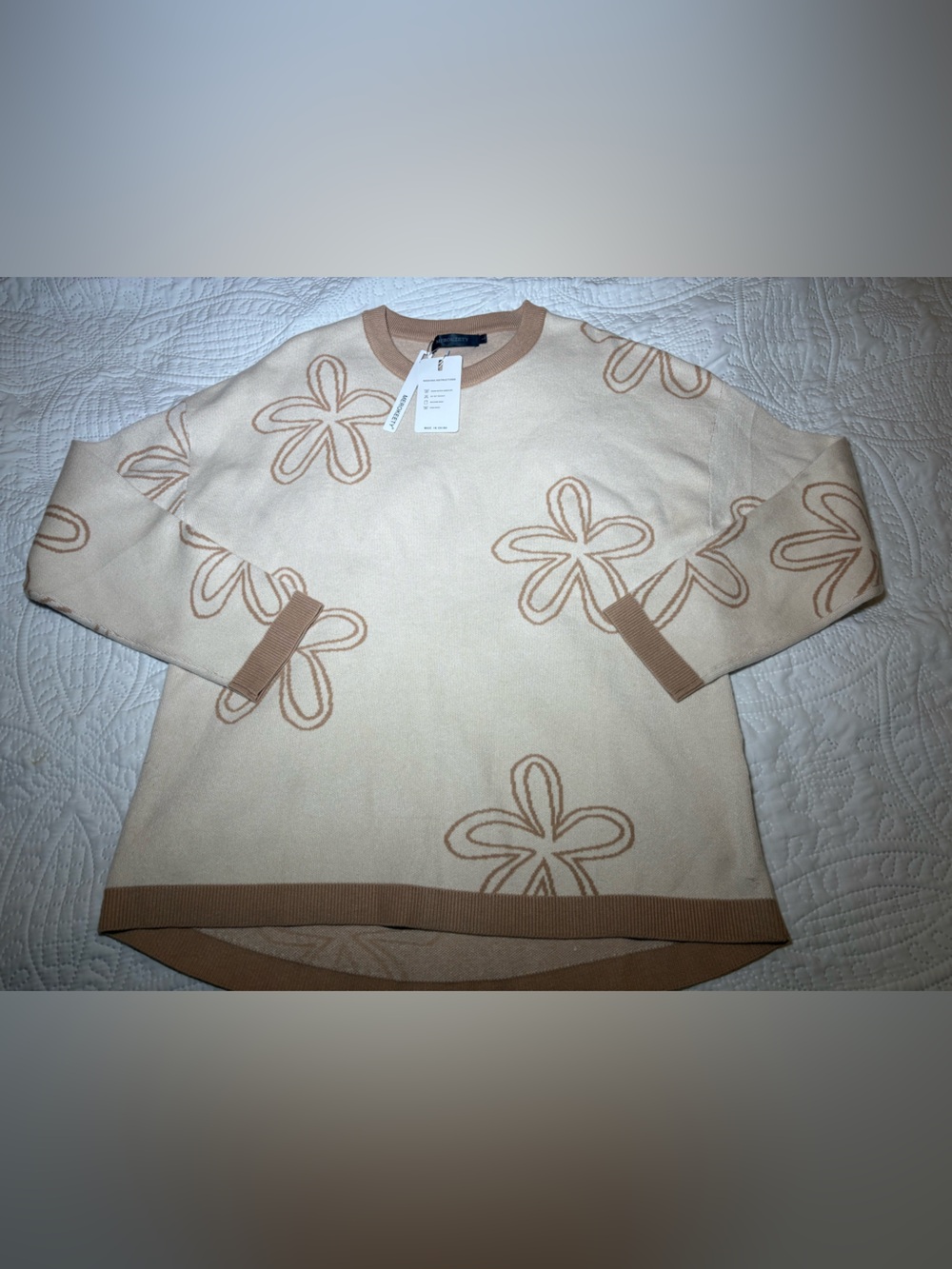 Floral Sweater Cream Beige Oversized Soft Knit Crewneck Casual Size Large NWT - Picture 2 of 13